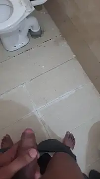 Snapshot of indoreboy1 chatting on October 25, 5:06 am indoreboy1 online show from October 25, 5:06 am