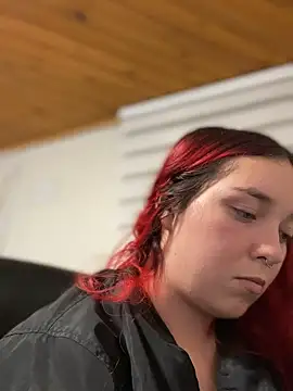 Snapshot of Karen18_boobs chatting on November 13, 1:09 am Karen18 boobs online show from November 13, 1:09 am