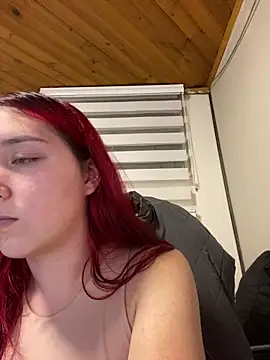 Snapshot of Karen18_boobs chatting on September 30, 1:33 am Karen18 boobs online show from September 30, 1:33 am