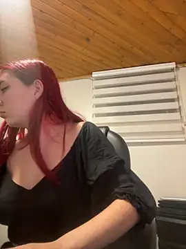 Snapshot of Karen18_boobs chatting on September 12, 3:39 am Karen18 boobs online show from September 12, 3:39 am