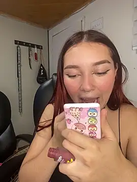 Karen18 boobs online show from March 7, 1:12 am