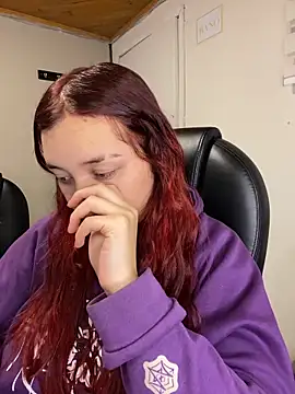 Karen18 boobs online show from February 28, 3:17 am