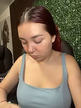Snapshot of Karen18_boobs chatting on July 12, 2:34 am Karen18 boobs online show from July 12, 2:34 am
