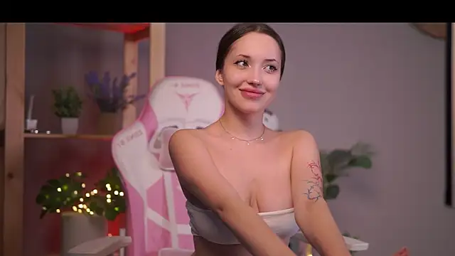 Polly Plush19 online show from September 20, 3:17 pm