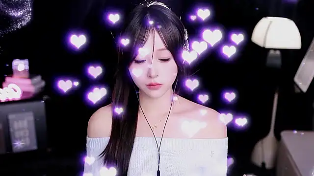 Snapshot of coward_by chatting on February 1, 6:44 am coward by online show from February 1, 6:44 am