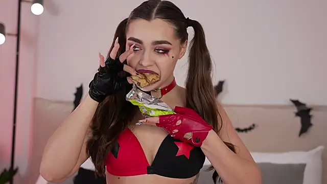 Snapshot of no_angelll chatting on October 31, 10:01 am no angelll online show from October 31, 10:01 am