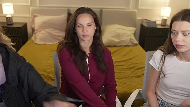 Snapshot of Regina_Sweet054 chatting on September 24, 2:23 pm Regina Sweet054 online show from September 24, 2:23 pm