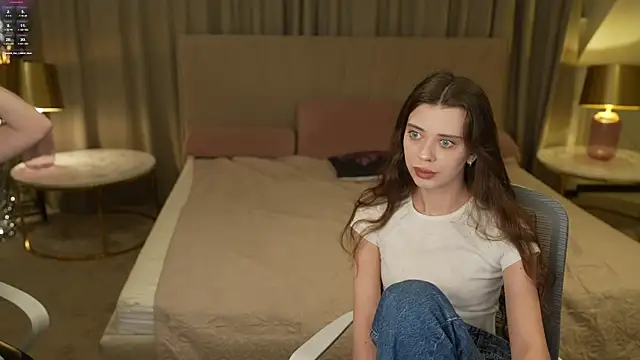 Snapshot of Regina_Sweet054 chatting on November 2, 3:17 pm Regina Sweet054 online show from November 2, 3:17 pm