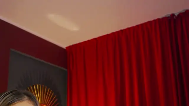 VickiSpice online show from March 8, 2:04 am