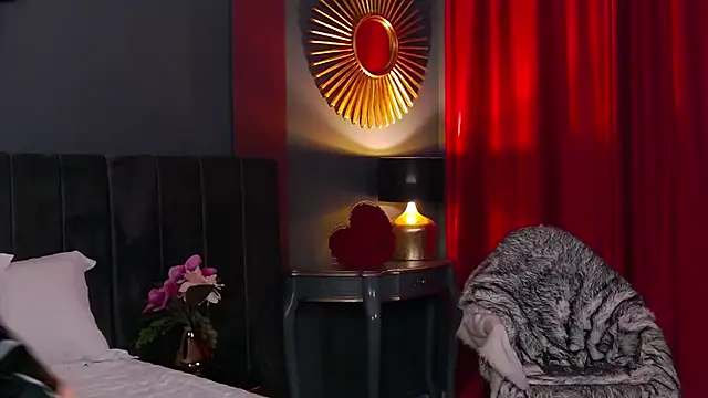 VickiSpice online show from February 7, 7:44 pm