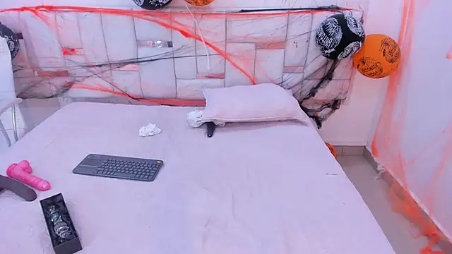 Amalia Bigass online show from October 20, 4:47 am