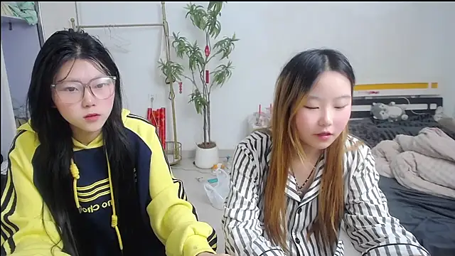 Babygirls523 online show from November 1, 6:35 pm