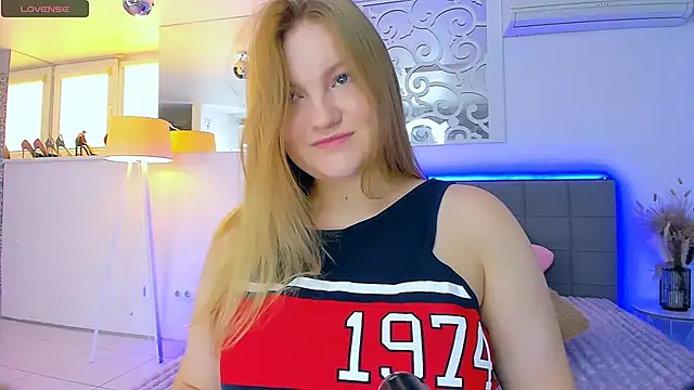 AshleyJoness online show from October 19, 4:59 am