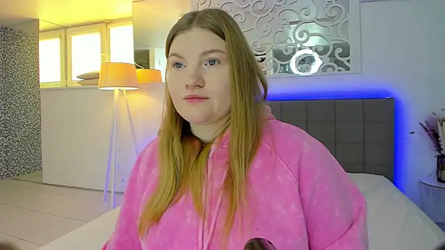 Snapshot of AshleyJoness chatting on February 3, 6:00 am AshleyJoness online show from February 3, 6:00 am