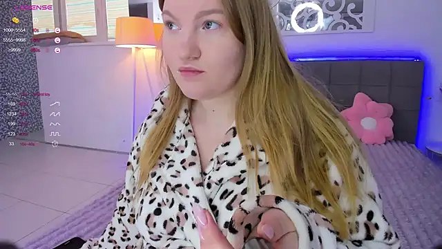 Snapshot of AshleyJoness chatting on February 5, 5:58 am AshleyJoness online show from February 5, 5:58 am