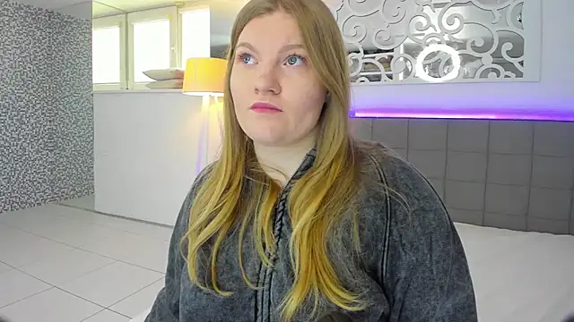 Snapshot of AshleyJoness chatting on March 3, 6:20 am AshleyJoness online show from March 3, 6:20 am