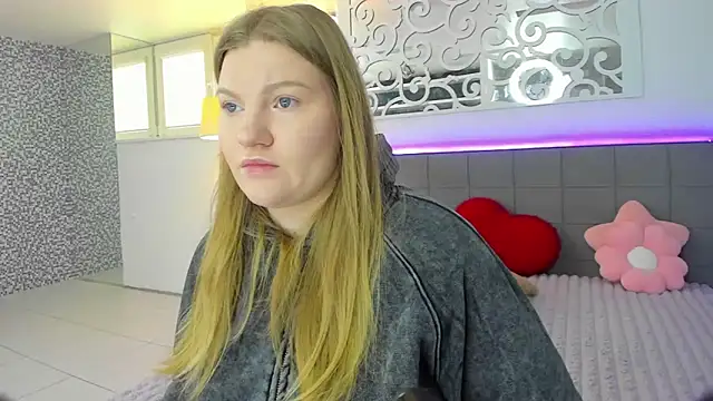 Snapshot of AshleyJoness chatting on March 4, 5:59 am AshleyJoness online show from March 4, 5:59 am