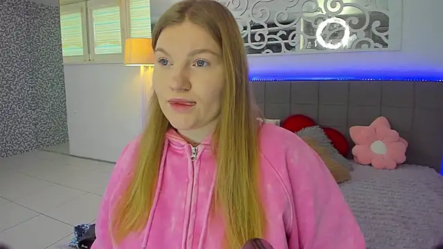 Snapshot of AshleyJoness chatting on February 2, 6:01 am AshleyJoness online show from February 2, 6:01 am