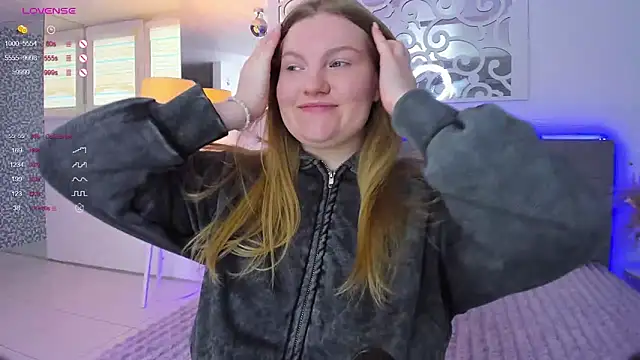 Snapshot of AshleyJoness chatting on February 15, 6:25 am AshleyJoness online show from February 15, 6:25 am