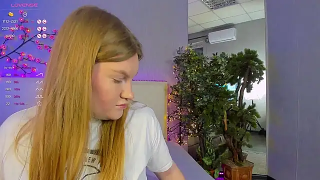 AshleyJoness online show from May 28, 5:04 am