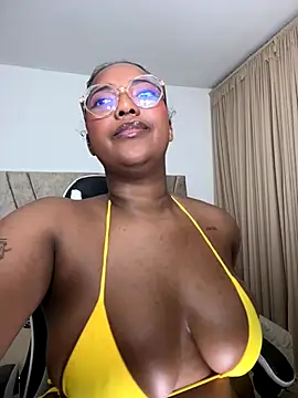 Naomisweett1 online show from October 7, 11:17 pm