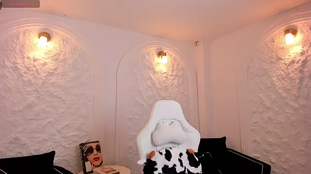 LiamCarterX online show from April 8, 12:17 pm