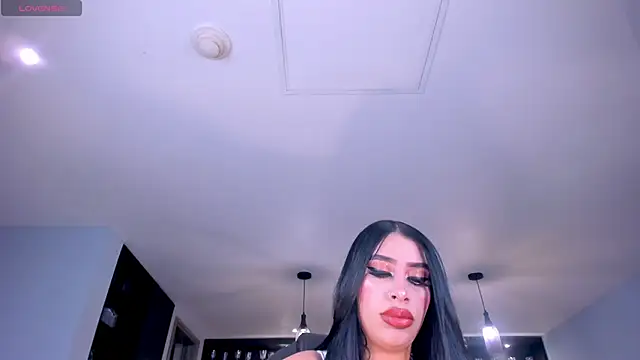 LeahLombardi  online show from October 22, 3:17 am