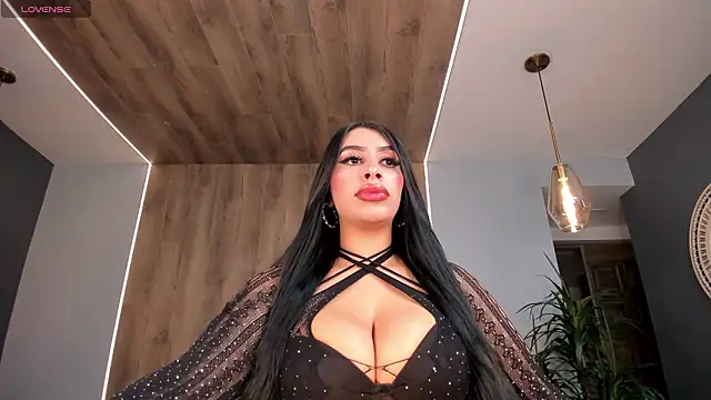 LeahLombardi  online show from January 15, 3:32 am