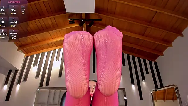 LeahLombardi  online show from March 15, 5:31 pm