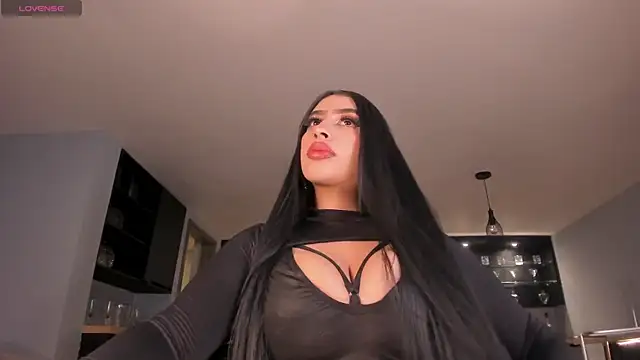 LeahLombardi  online show from December 21, 5:58 pm