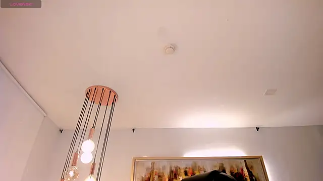 LeahLombardi  online show from November 1, 7:30 pm