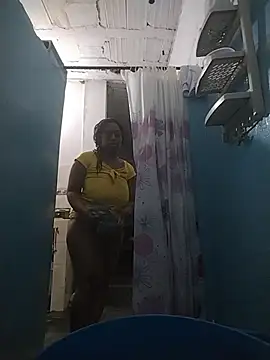 Snapshot of ebony-aston_eilin chatting on February 17, 2:58 pm ebony-aston eilin online show from February 17, 2:58 pm