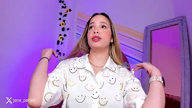 jana parissi online show from November 17, 8:57 pm