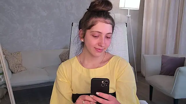 Mary Miiller online show from June 27, 9:37 am