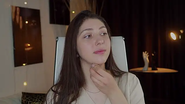 Mary Miiller online show from March 17, 6:27 am