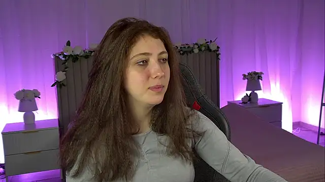 Mary Miiller online show from October 26, 6:25 am