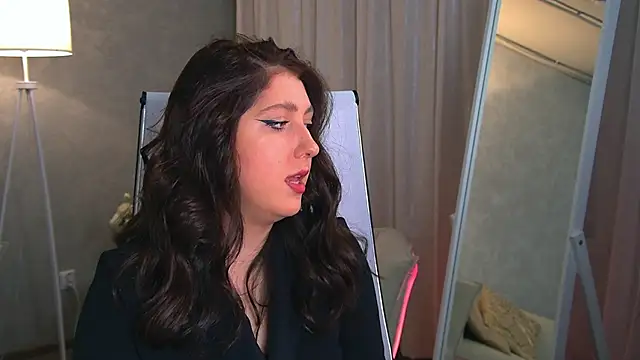 Mary Miiller online show from October 7, 9:32 am