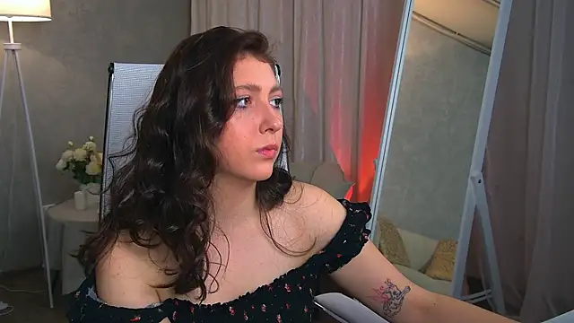 Mary Miiller online show from October 8, 6:37 am