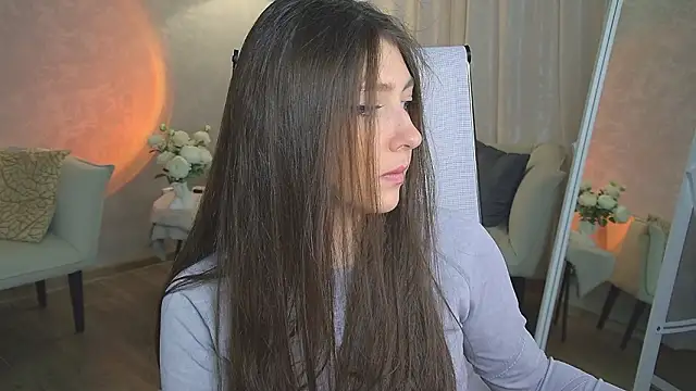 Mary Miiller online show from March 28, 6:47 am