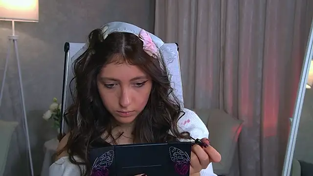 Mary Miiller online show from October 30, 10:02 am