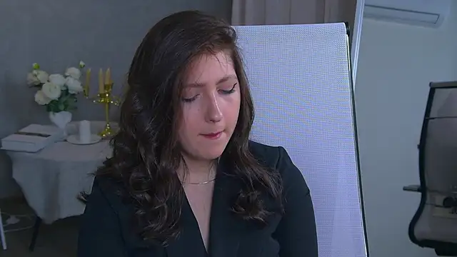 Mary Miiller online show from November 11, 9:59 am