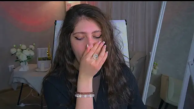 Snapshot of Mary_Miiller chatting on February 17, 6:44 am Mary Miiller online show from February 17, 6:44 am