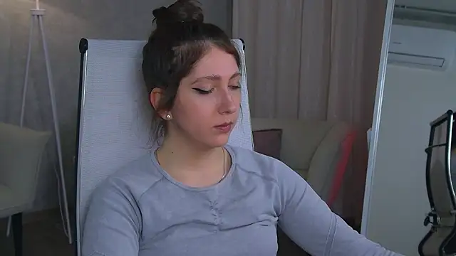 Mary Miiller online show from November 14, 10:19 am