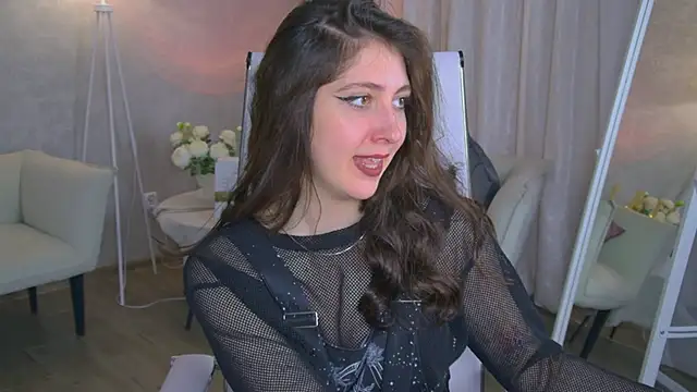 Snapshot of Mary_Miiller chatting on February 11, 9:31 am Mary Miiller online show from February 11, 9:31 am