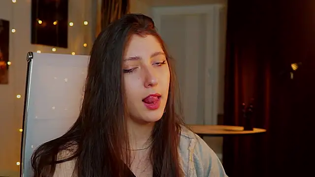 Mary Miiller online show from September 20, 9:25 am