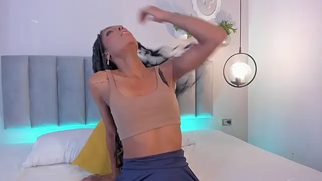 Emely Deluxe online show from December 19, 11:34 am