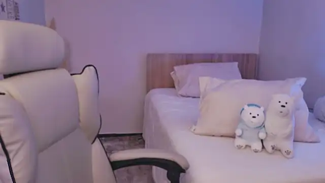 Snapshot of PaulTexx chatting on November 14, 1:26 pm PaulTexx online show from November 14, 1:26 pm