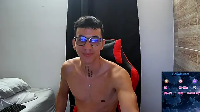 angelicious  online show from April 11, 12:31 pm