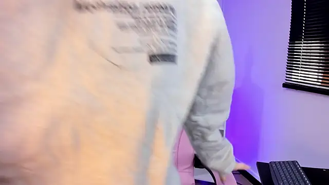 Alice Vixen online show from September 19, 12:31 pm