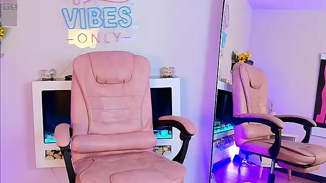 Alice Vixen online show from April 8, 12:06 pm